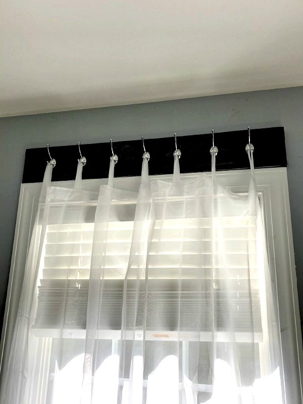curtain rod